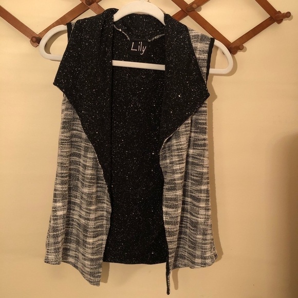 Lily Two Patterned Gray and Black Vest XS - Picture 2 of 5